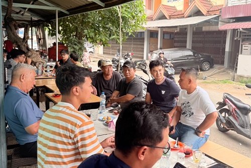 Surprise dari Legislator Gulam Mohammad Sharon, Hadiah Umrah Bagi Pengelola Medsos Informasi Lokal