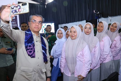 Ini Tips Menaker Yassierli Untuk Generasi Muda Hadapi Dunia Kerja