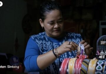 Dari Lima Helai Tenun Dayak Kini Tenun Sumjulia Mendunia Berkat Bank Kalbar